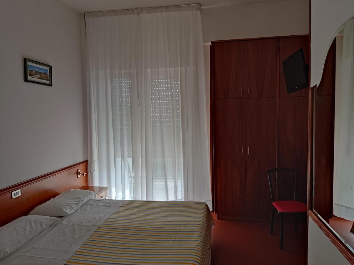Hotel Ristorante Il Grillo Acquaviva Picena Eksteriør billede